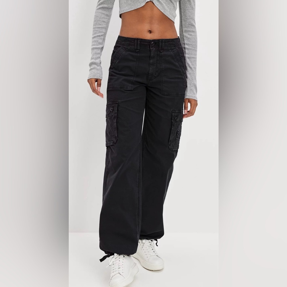 American Eagle Outfitters Charcoal‎ Cargo Pants